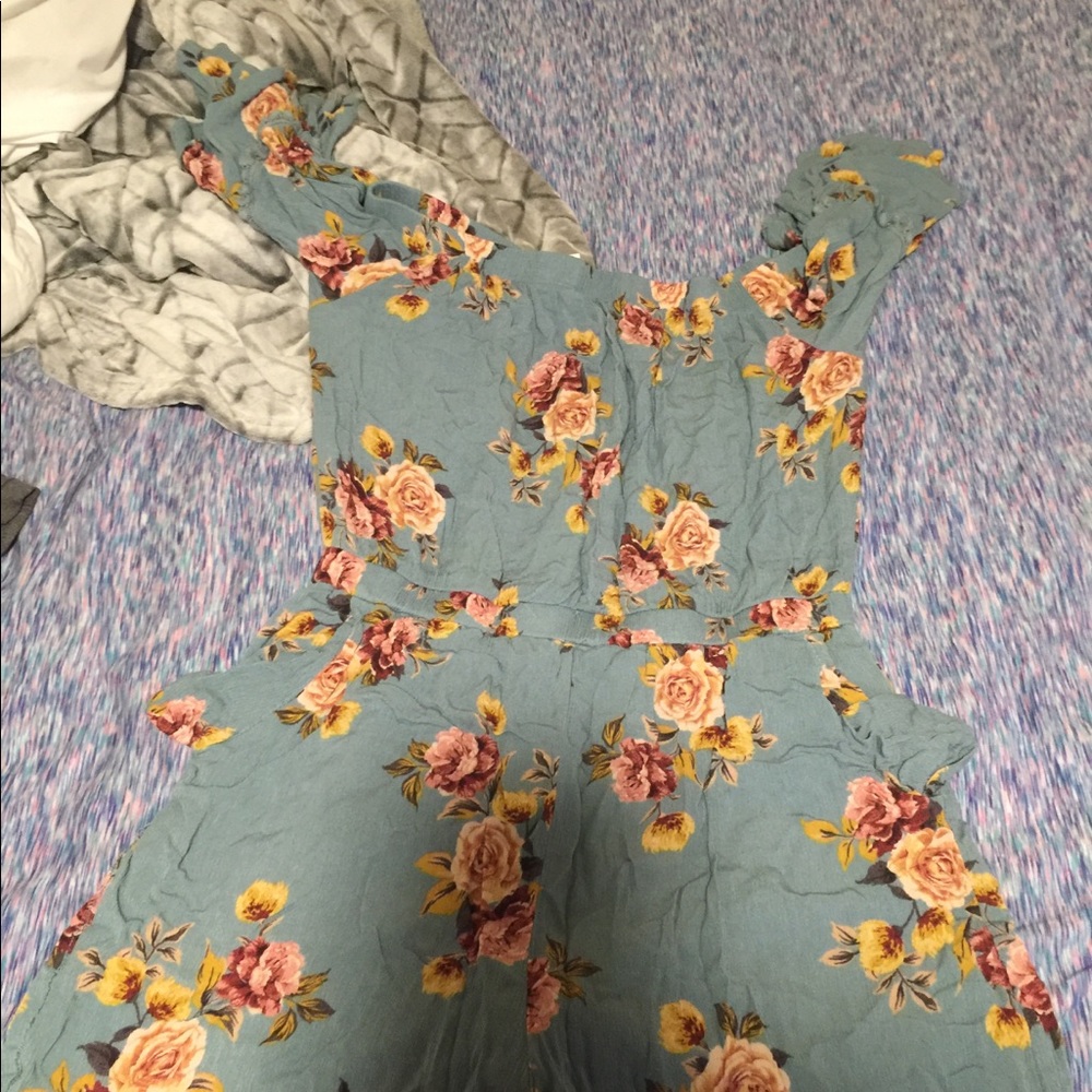Romper - Picture 2 of 3